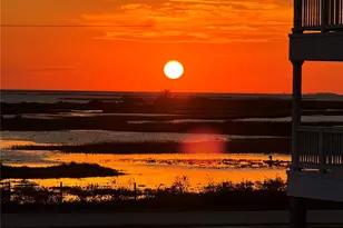 16710 Tahiti Way, Jamaica Beach, TX 77554 - Photo 5