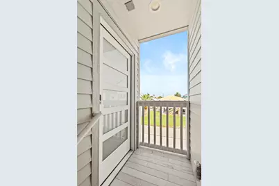16710 Tahiti Way, Jamaica Beach, TX 77554 - Photo 17