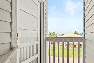 16710 Tahiti Way, Jamaica Beach, TX 77554 - Photo 17