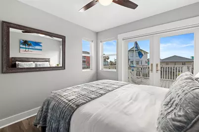 16710 Tahiti Way, Jamaica Beach, TX 77554 - Photo 25