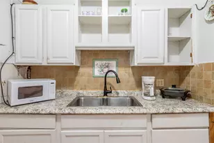 1217 54th St, Galveston, TX 77551 - Photo 11