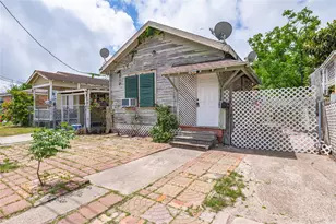 1217 54th St, Galveston, TX 77551 - Photo 15