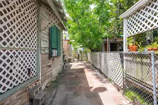 1217 54th St, Galveston, TX 77551 - Photo 17