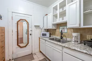 1217 54th St, Galveston, TX 77551 - Photo 9