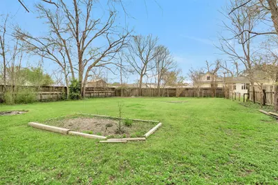 702 W Caroline Street, Montgomery, TX 77356 - Photo 3