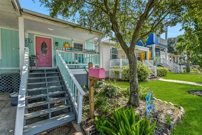 4117 Avenue M 1/2, Galveston, TX 77550 - Photo 3