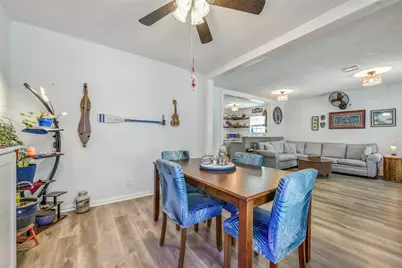 4117 Avenue M 1/2, Galveston, TX 77550 - Photo 11
