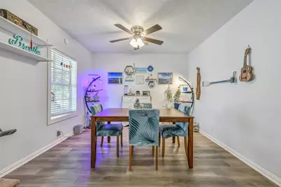 4117 Avenue M 1/2, Galveston, TX 77550 - Photo 11