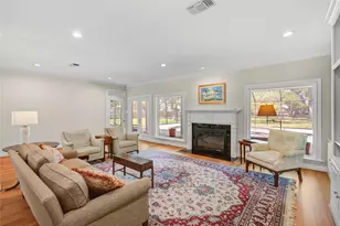 212 Teakwood St, Lake Jackson, TX 77566 - Photo 15