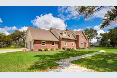 212 Teakwood Street, Lake Jackson, TX 77566 - Photo 5