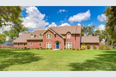 212 Teakwood Street, Lake Jackson, TX 77566 - Photo 1