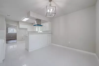 5622 Valkeith Drive, Houston, TX 77096 - Photo 17