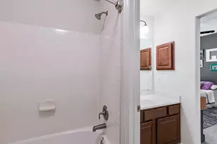 14607 Carolina Hollow Ln, Houston, TX 77044 - Photo 29