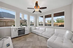 394 Dover Ln, League City, TX 77573 - Photo 5