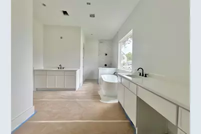8033 Ridgeview Drive, Houston, TX 77055 - Photo 9