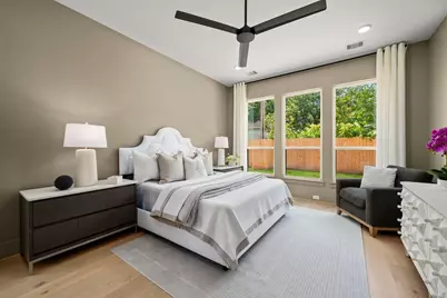 8033 Ridgeview Drive, Houston, TX 77055 - Photo 19
