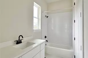 8033 Ridgeview Dr, Houston, TX 77055 - Photo 11
