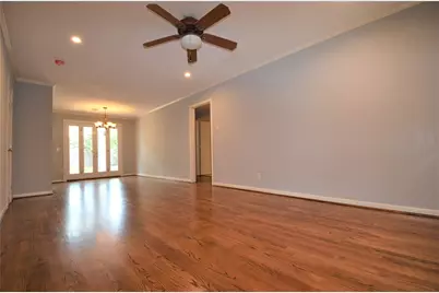 1902 Coulcrest Drive, Houston, TX 77055 - Photo 5