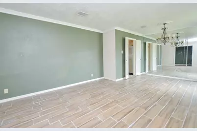 9323 Claridge Drive, Houston, TX 77031 - Photo 11