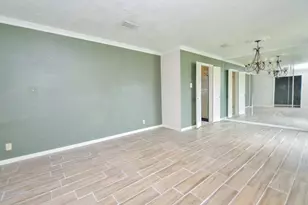 9323 Claridge Dr, Houston, TX 77031 - Photo 11