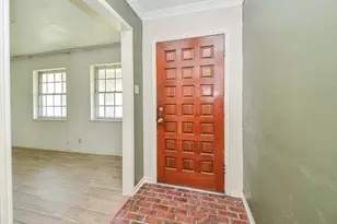 9323 Claridge Dr, Houston, TX 77031 - Photo 9