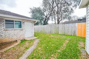 9323 Claridge Dr, Houston, TX 77031 - Photo 25