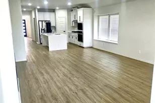 15019 Crown Mnr Dr, Houston, TX 77044 - Photo 11