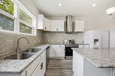 5302 Saxon Drive #1/2, Houston, TX 77092 - Photo 7
