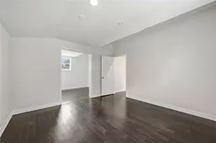 5302 Saxon Dr, Houston, TX 77092 - Photo 19