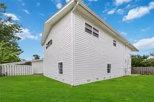 5302 Saxon Dr, Houston, TX 77092 - Photo 29