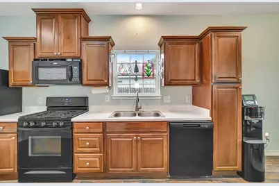 12511 Gulf Coast Dr, Willis, TX 77378 - Photo 15