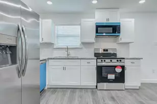 8218 Bigwood St, Houston, TX 77078 - Photo 3