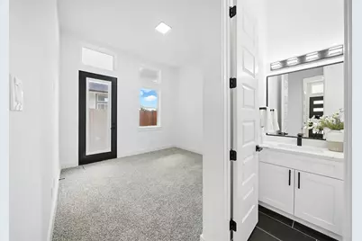 1913 Hoskins Drive #E, Houston, TX 77080 - Photo 15