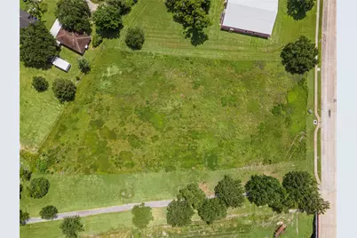 650 E Adoue Street, Alvin, TX 77511 - Photo 7