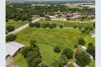 650 E Adoue Street, Alvin, TX 77511 - Photo 1