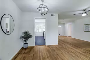 4125 Woodfox St, Houston, TX 77025 - Photo 9