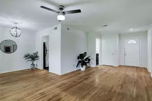 4125 Woodfox St, Houston, TX 77025 - Photo 3