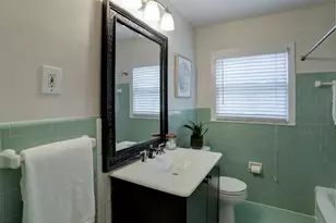 4125 Woodfox St, Houston, TX 77025 - Photo 13