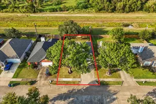 617 Prairie Ln, Angleton, TX 77515 - Photo 13