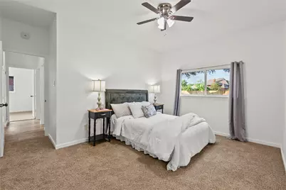 617 Prairie Ln, Angleton, TX 77515 - Photo 9
