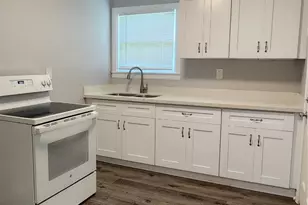 128 Huisache St, Lake Jackson, TX 77566 - Photo 9