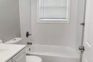 128 Huisache St, Lake Jackson, TX 77566 - Photo 13