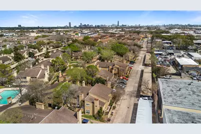 9371 Pagewood Lane, Houston, TX 77063 - Photo 5