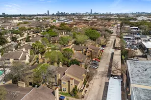 9371 Pagewood Ln, Houston, TX 77063 - Photo 5