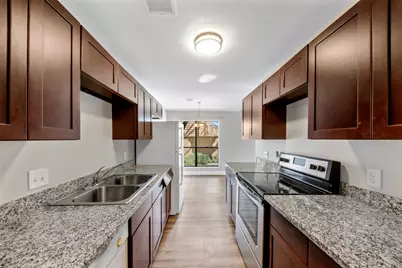 9371 Pagewood Lane, Houston, TX 77063 - Photo 13