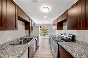 9371 Pagewood Ln, Houston, TX 77063 - Photo 13