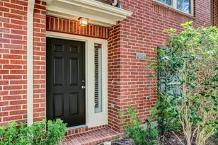 818 W Heights Hollow Ln, Houston, TX 77007 - Photo 3