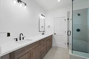 1921 Johanna Dr, Houston, TX 77055 - Photo 15