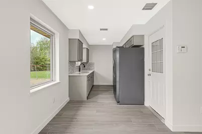 11502 Fawnway Dr, Houston, TX 77048 - Photo 9