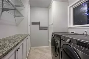 6022 Woodbrook Ln, Houston, TX 77008 - Photo 15